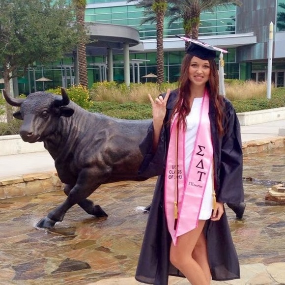 Meet your Posher, Cierra - Picture 1 of 1